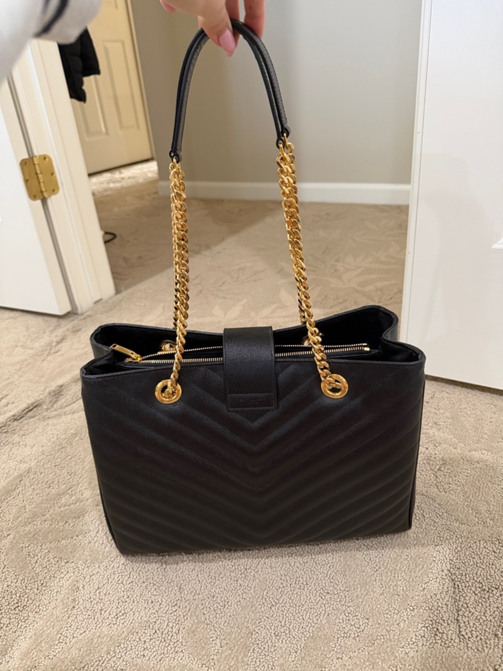 Saint Laurent Black Quilted Leather Shoulder Tote with Gold Hardware - Picture 4 of 5